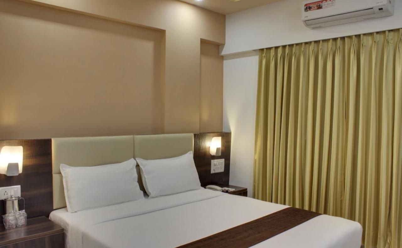 Hotel Galaxy Comforts Mumbai Exterior photo